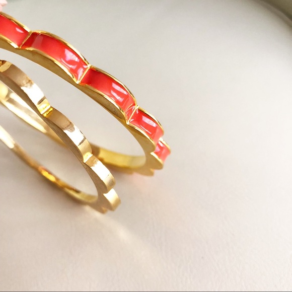 C. Wonder Enamel Bangle Bracelets Scalloped Pair - Picture 3 of 5